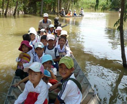Giảm tình trạng học sinh bỏ học ở đồng bằng sông Cửu Long